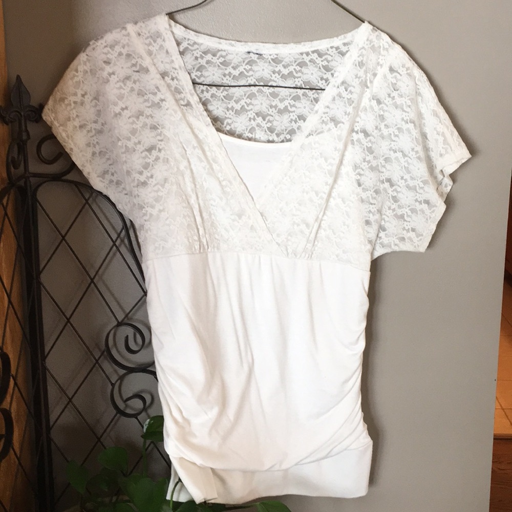 Women’s Lacey top
